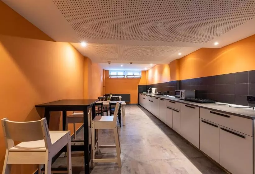 هتل a&o Hamburg City