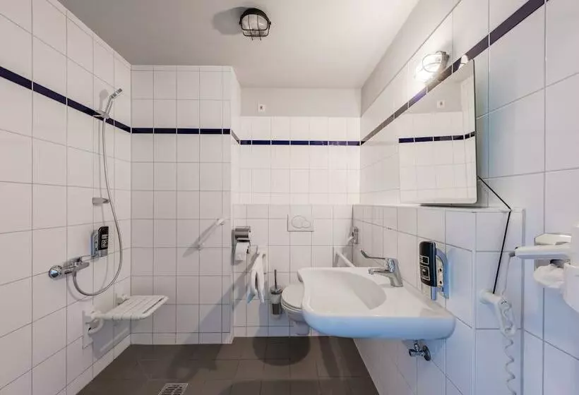 هتل a&o Hamburg City