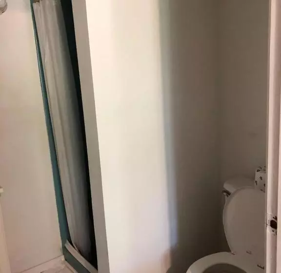 בית מלון כפרי Atlantic Breeze Inn