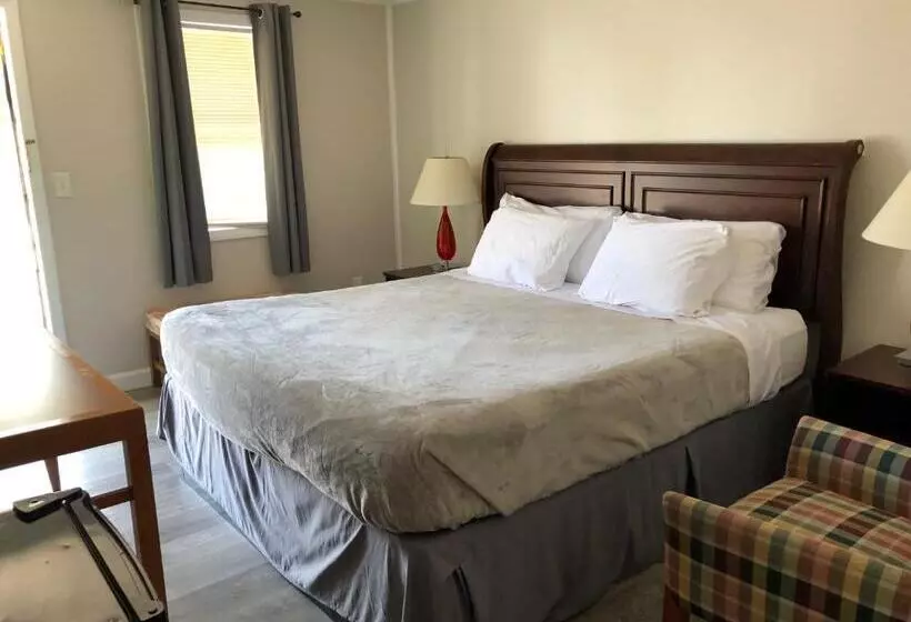 בית מלון כפרי Atlantic Breeze Inn