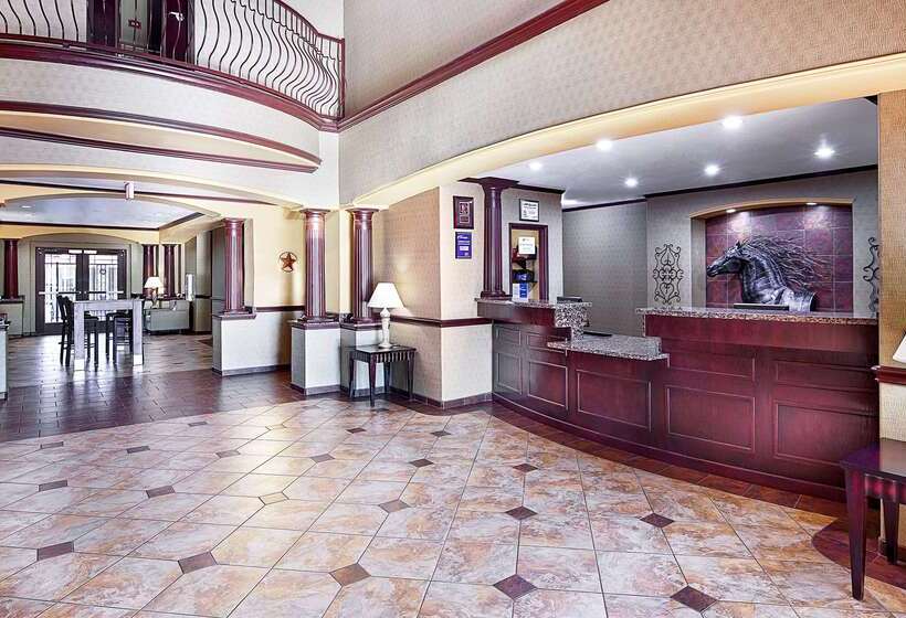 בית מלון כפרי Best Western Plus Royal Mountain Inn & Suites