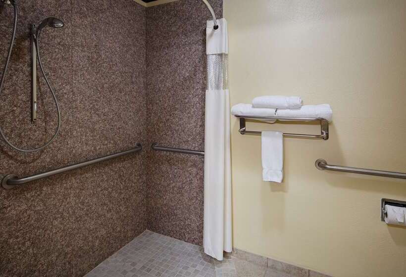 בית מלון כפרי Best Western Plus Royal Mountain Inn & Suites