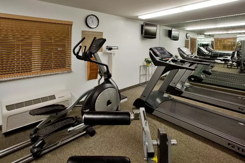 בית מלון כפרי Candlewood Suites Chesapeake Suffolk, An Ihg