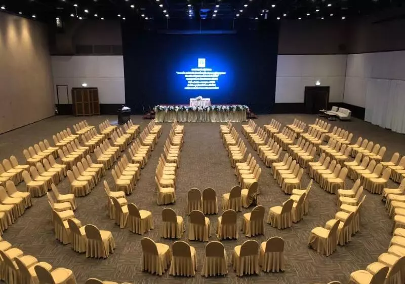 Chiangmai Grandview Hotel & Convention Center Sha Extra Plus