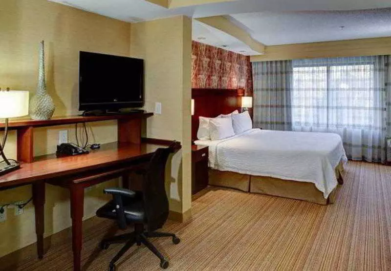 בית מלון כפרי Courtyard Atlanta Airport West