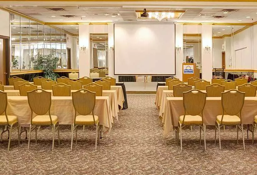 Отель Best Western Rutgers University