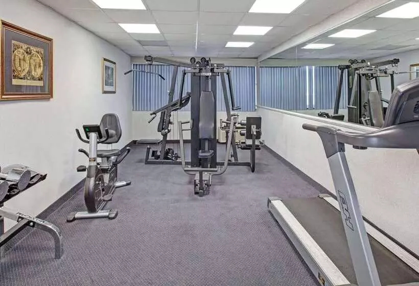 Отель Best Western Rutgers University