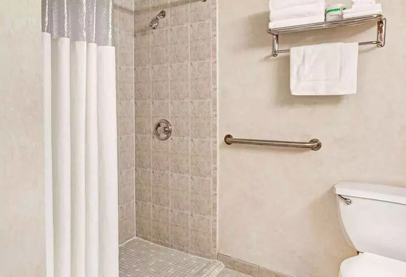 Отель Best Western Rutgers University