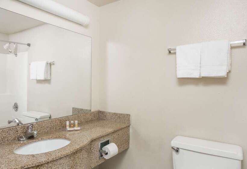 Days Hotel By Wyndham Peoria Glendale Area