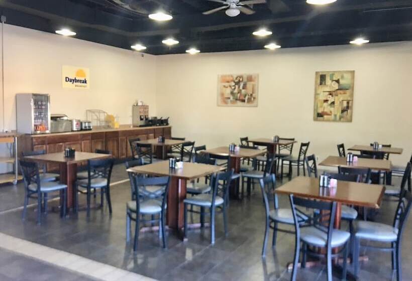 Days Hotel By Wyndham Peoria Glendale Area