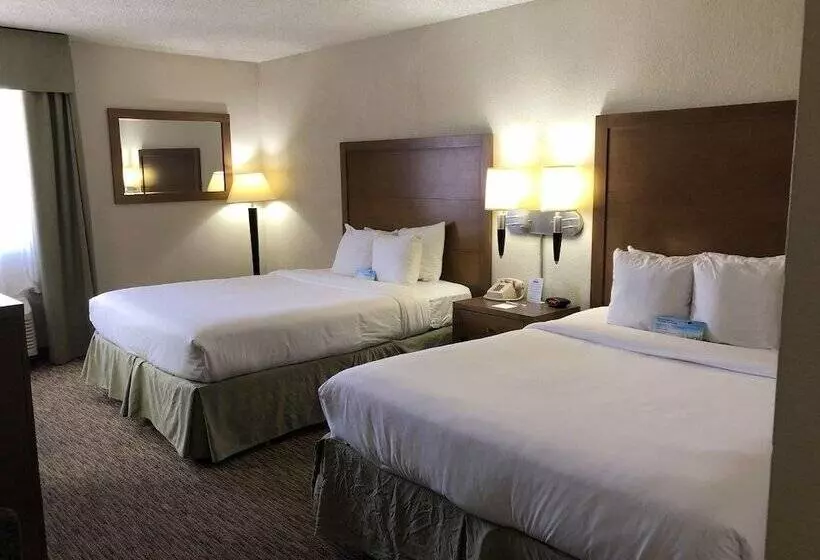 Days Hotel By Wyndham Peoria Glendale Area