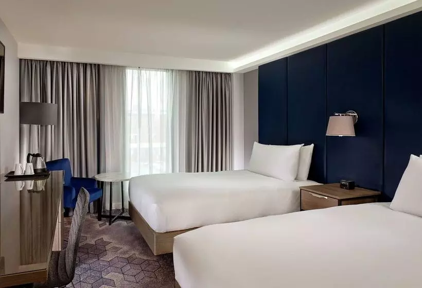 ホテル Doubletree By Hilton Lincoln