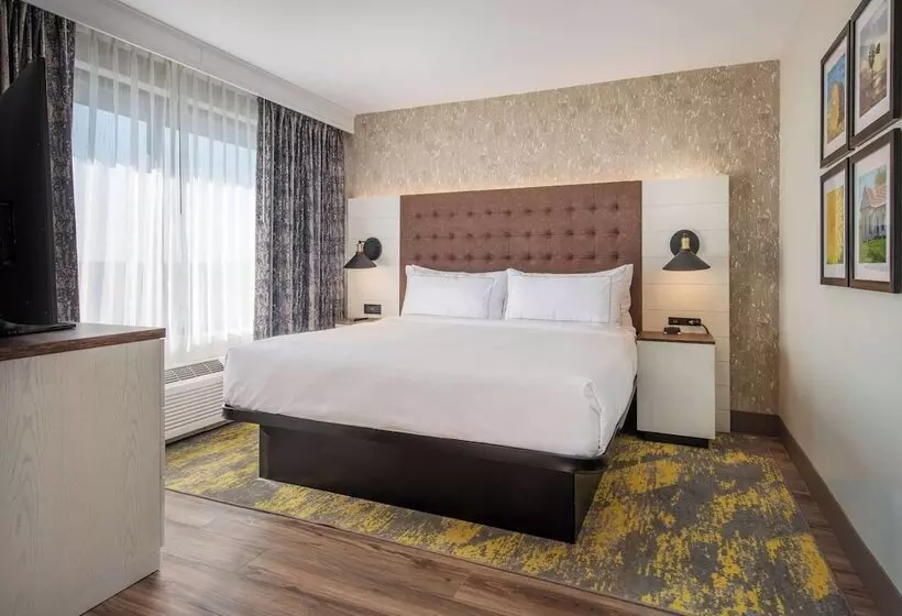 Отель Doubletree By Hilton Monroe Township Cranbury