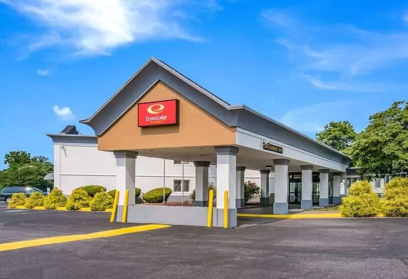 ホテル Econo Lodge Inn & Suites