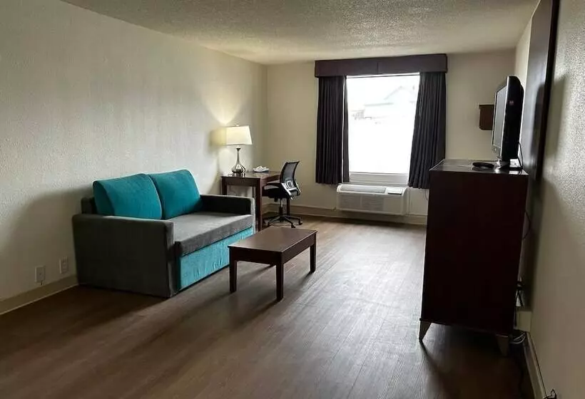 ホテル Econo Lodge Inn & Suites