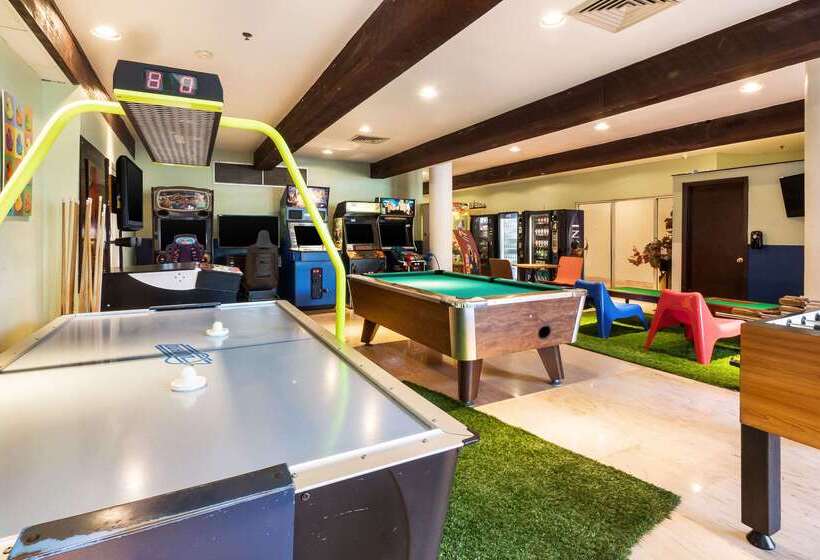 Отель The Block215