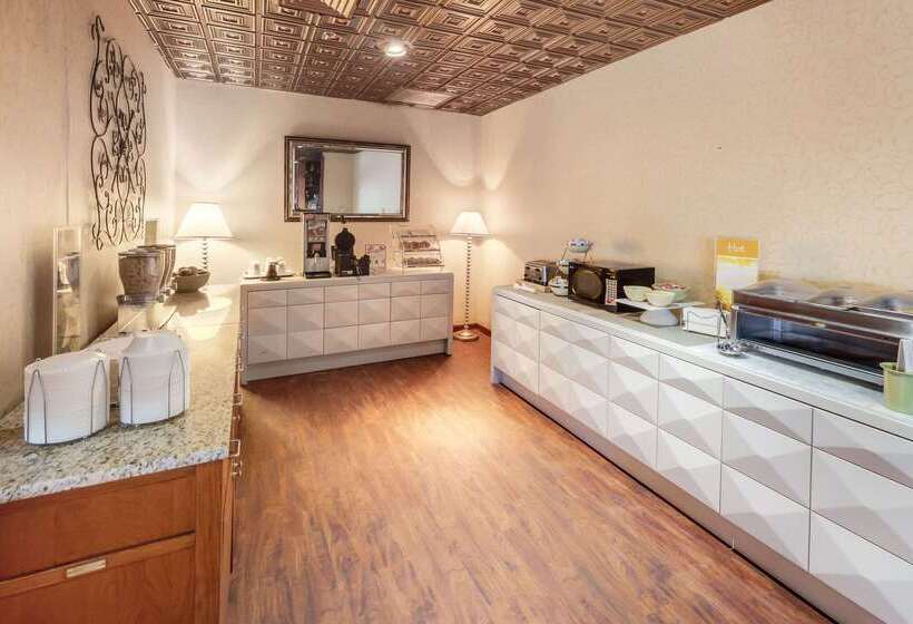 Отель The Block215