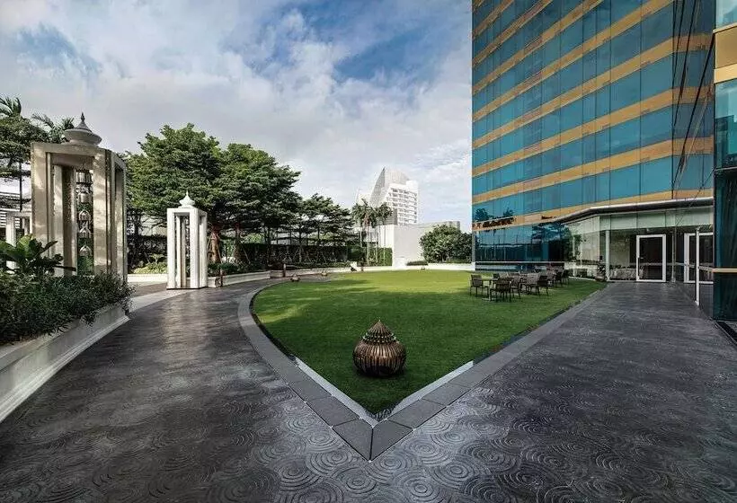 Grande Centre Point Hotel Terminal21