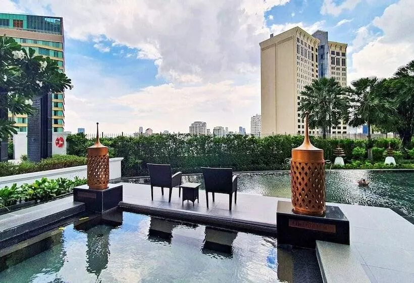 Grande Centre Point Hotel Terminal21