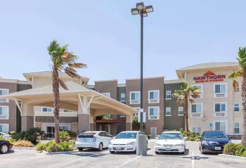 Отель Hawthorn Suites By Wyndham Victorville