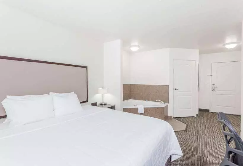 Отель Hawthorn Suites By Wyndham Victorville