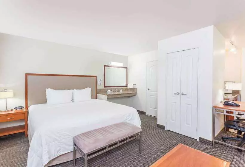 Отель Hawthorn Suites By Wyndham Victorville