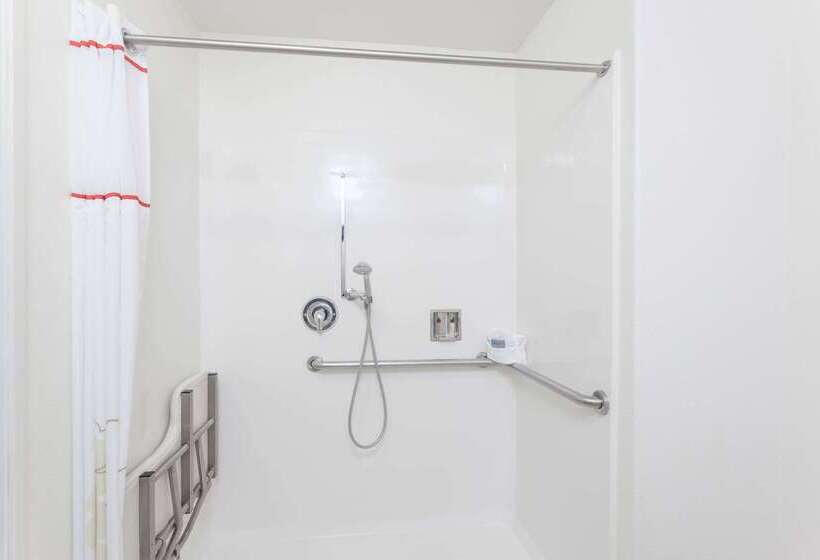 Отель Hawthorn Suites By Wyndham Victorville