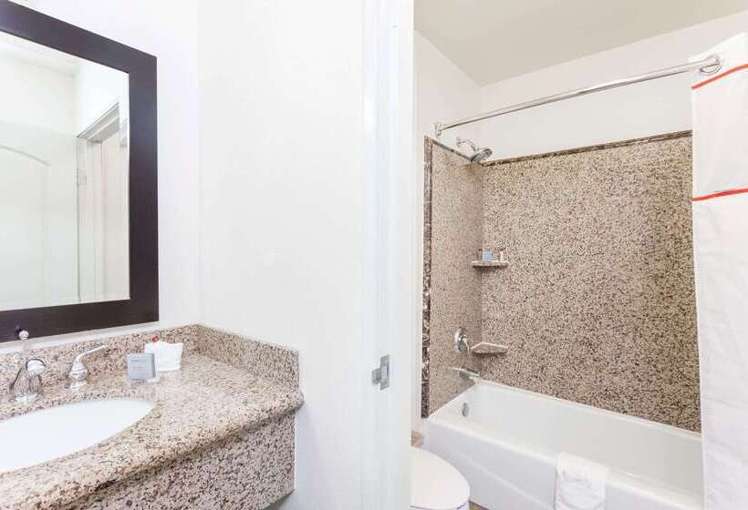 Отель Hawthorn Suites By Wyndham Victorville