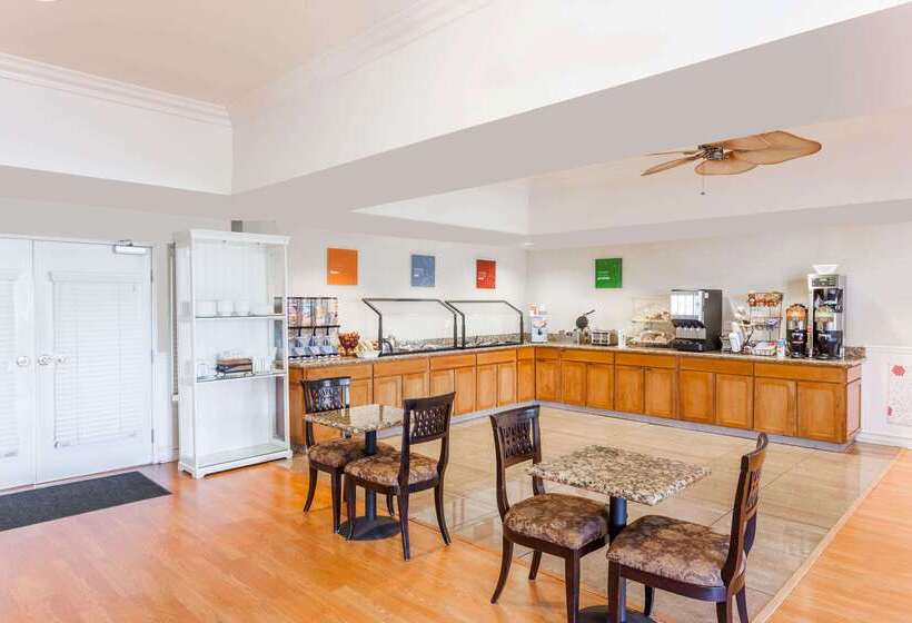 Отель Hawthorn Suites By Wyndham Victorville