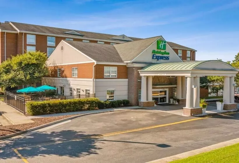 Hotel Holiday Inn Express Williamsburg North, An Ihg
