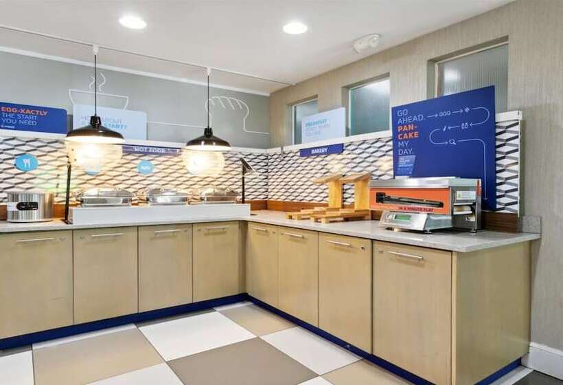 فندق Holiday Inn Express Williamsburg North, An Ihg