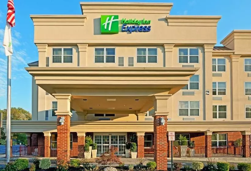 בית מלון כפרי Holiday Inn Express Woodbridge, An Ihg
