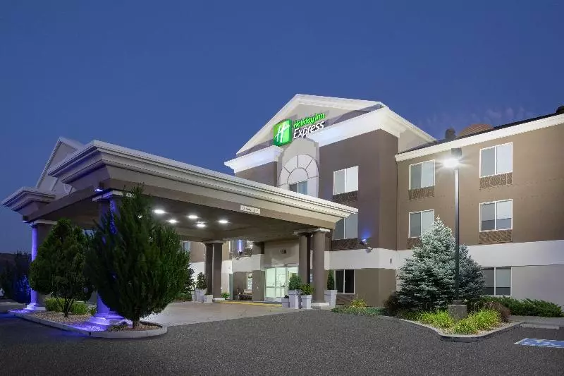 Отель Holiday Inn Express Yreka Shasta Area, An Ihg