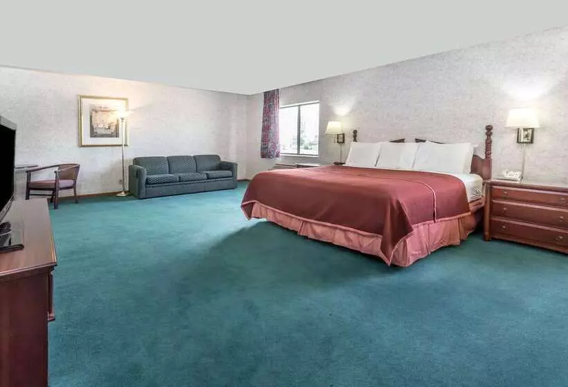 Отель Howard Johnson By Wyndham Manteno