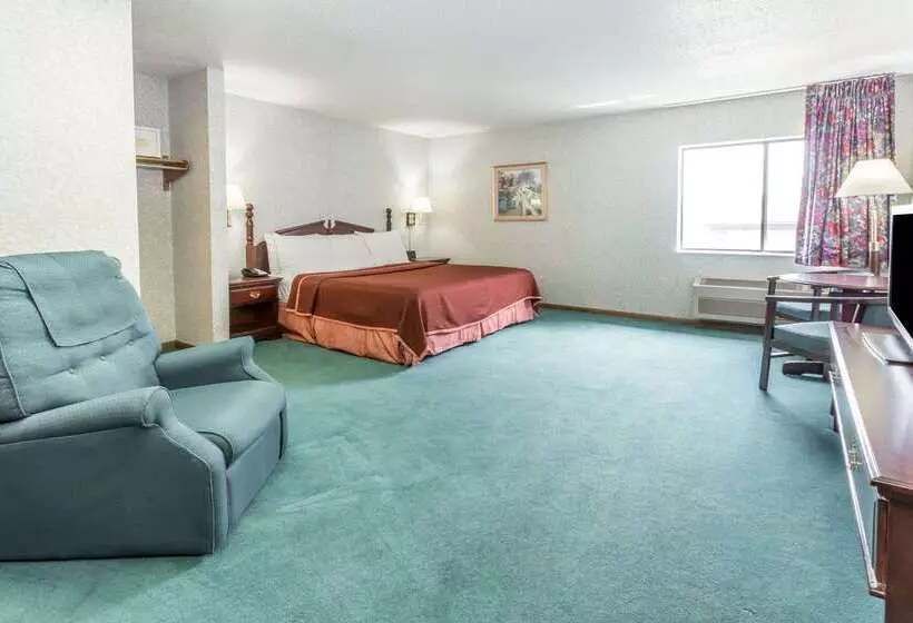 Отель Howard Johnson By Wyndham Manteno