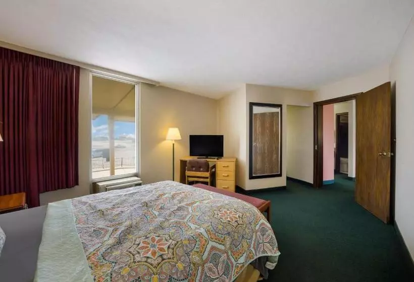 Отель Knights Inn Oakley