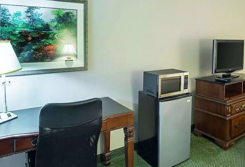 Otel Magnuson Grand Desoto