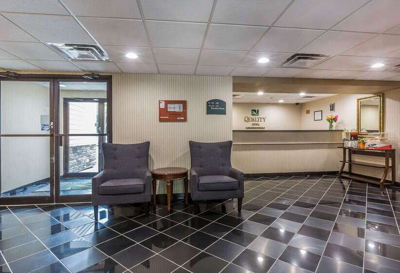 Отель Quality Inn Hyde Park   Poughkeepsie North