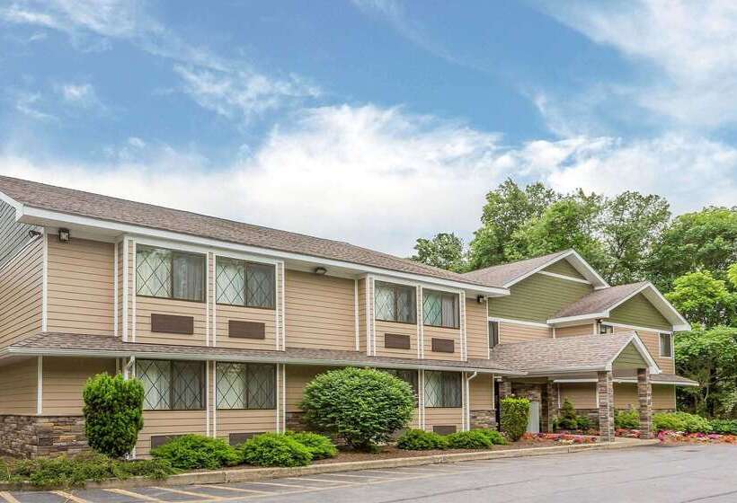 Отель Quality Inn Hyde Park   Poughkeepsie North