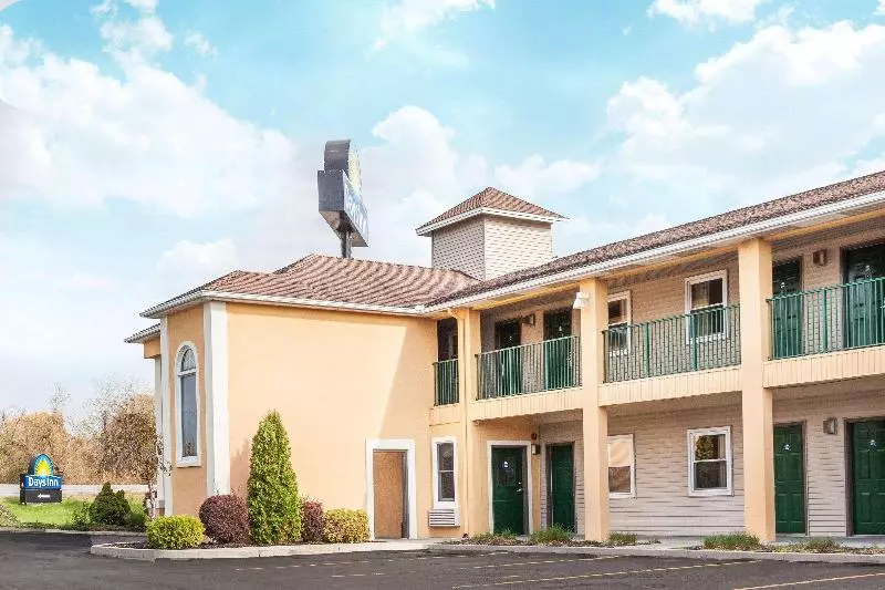 בית מלון כפרי Red Roof Inn Weedsport