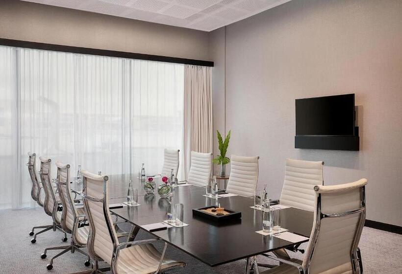 Hotel W Abu Dhabi  Yas Island