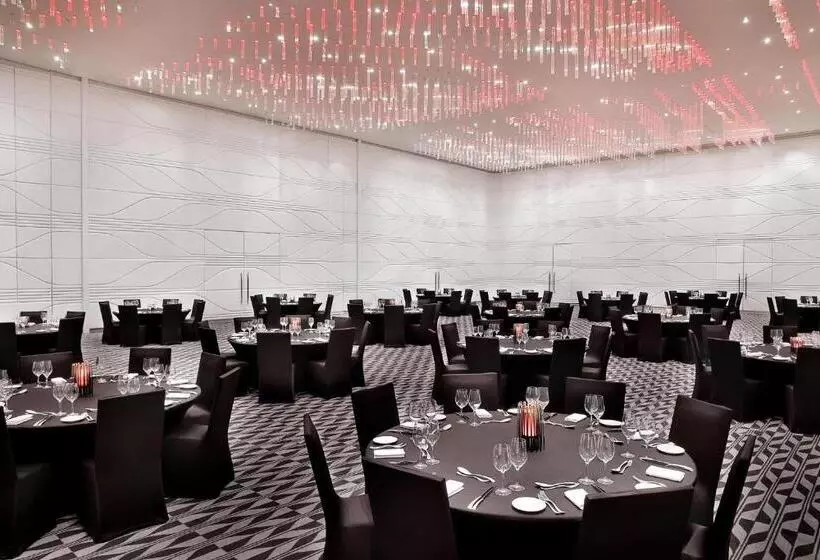 Hotel W Abu Dhabi  Yas Island