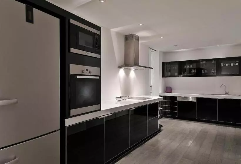 Hotel W Abu Dhabi  Yas Island