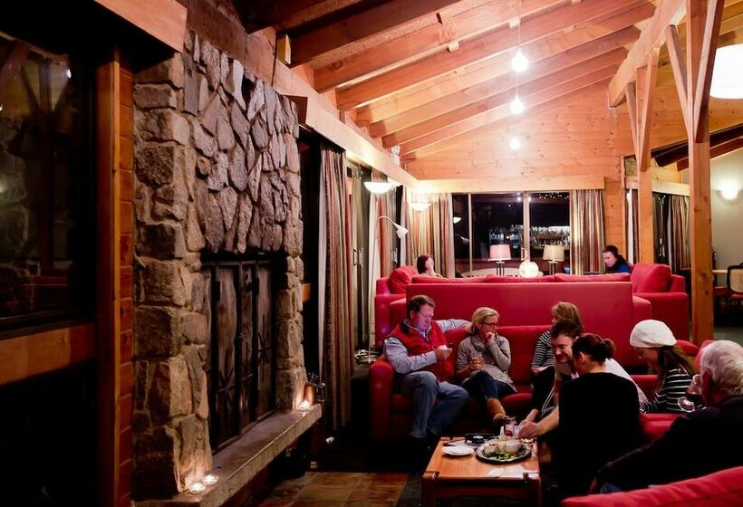 Отель Altitude The Lodge Smiggins