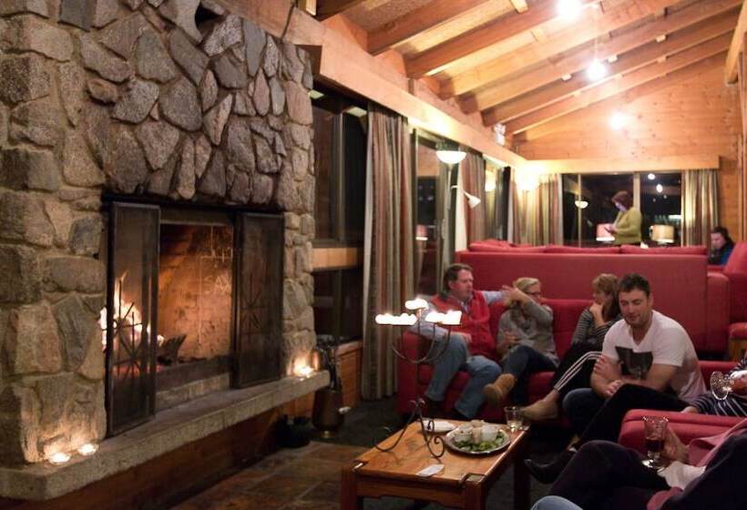 Отель Altitude The Lodge Smiggins