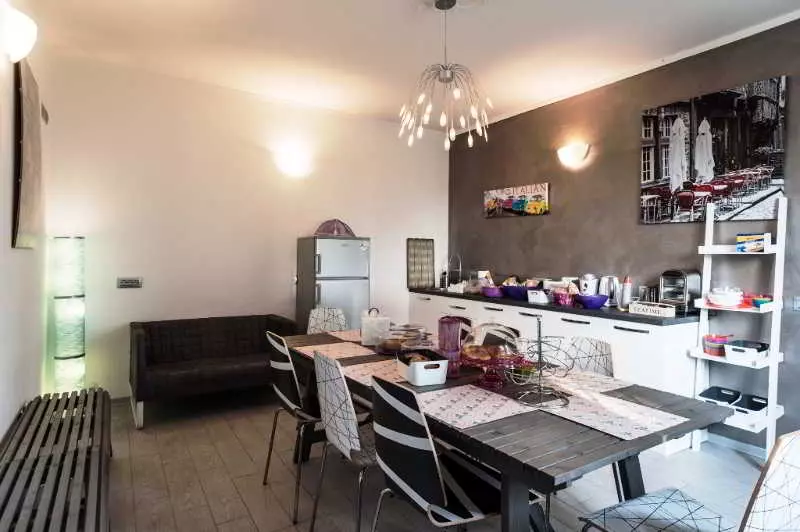 تختخواب و صبحانه Il Giardino Di Rebecca