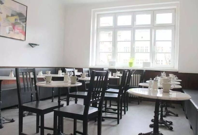 هتل Amelie Berlin West