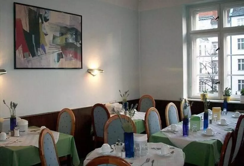 هتل Amelie Berlin West