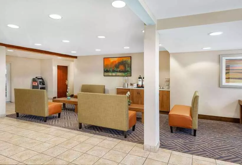 酒店 Baymont By Wyndham Farmington