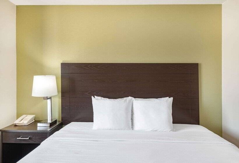 هتل Baymont By Wyndham Farmington